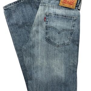 Levi’s Men’s Light Wash‎ Denim Jeans Size 31x32 Levi’s 514 Series Jeans